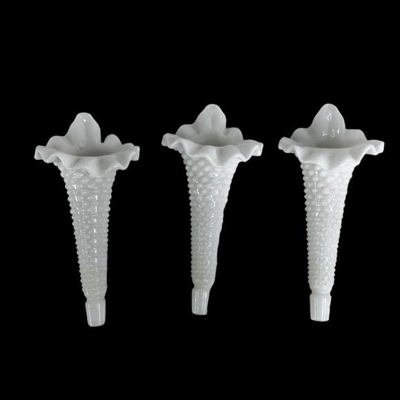 Fenton White Hobnail Epergne 3 Horn Milk Glass Ruffled Trumpet Vase Crimped VTG - Picture 11 of 13